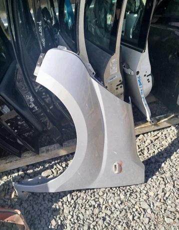 peugeot-bipperfiat-fiorinonemo-big-0