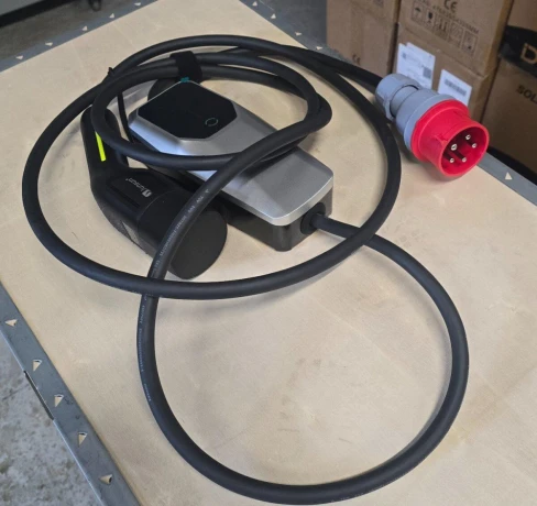 nabijacka-elektromobil-11kw-3f-type2-4m-big-4