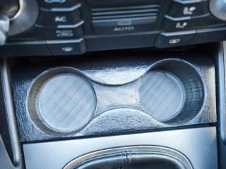 audi-a3-8p-drziak-na-plechovky-330ml
