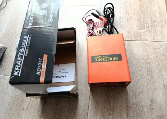 nabijacka-autobaterii-15a-big-2