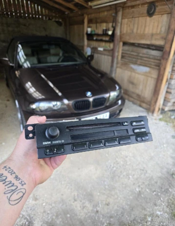 autoradio-bmw-bussiness-cd-big-0