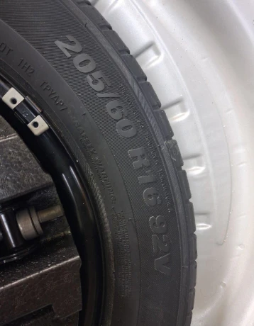 rezerva-octavia-4-20560r16-5x112-big-3