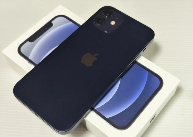 iphone-12-128-gb-black-krasny-stav-zdravie-baterie-100-big-1