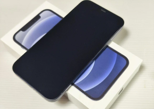 iphone-12-128-gb-black-krasny-stav-zdravie-baterie-100-big-0