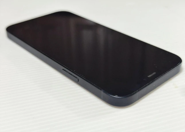 iphone-12-128-gb-black-krasny-stav-zdravie-baterie-100-big-4