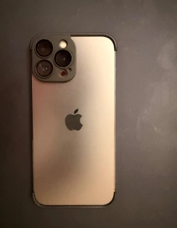 iphone-13-pro-max-big-0