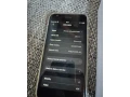 iphone-se-2020-64gb-small-3