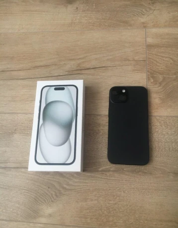 100-baterka-predam-iphone-15-128gb-big-1