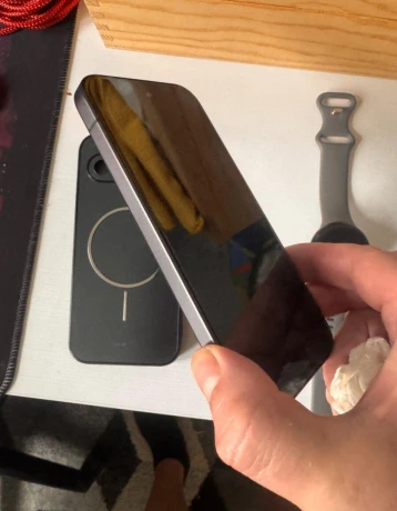 google-pixel-9a-google-pixel-watch-1-gen-zvyhodneny-b-big-4