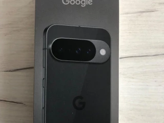 predam-cisto-novy-googl-pixel-10-12gb-ram-256-pamet
