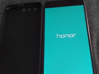 predam-stary-honor-bateria-vydrzi-kontaktujte-ma-mailom