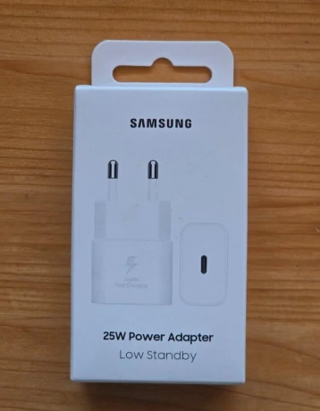 original-cestovna-nabijacka-samsung-25w-big-0