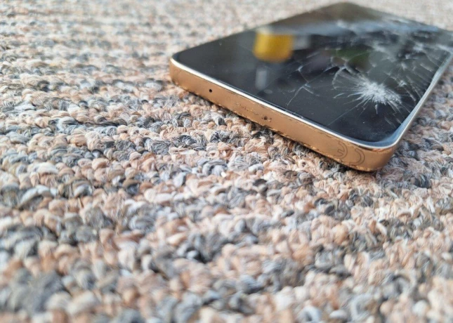 motorola-edge-50-neo-oem-displej-big-2