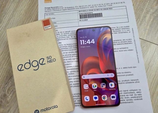 motorola-edge-50-neo-cerveny-top-zaruka-big-1