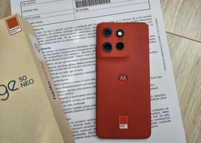 motorola-edge-50-neo-cerveny-top-zaruka-big-2