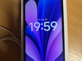 xiaomi-redmi-15-8256gb-titan-gray-v-zaruke-12-mesiacov