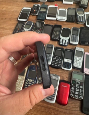 motorola-f3-motofone-big-4