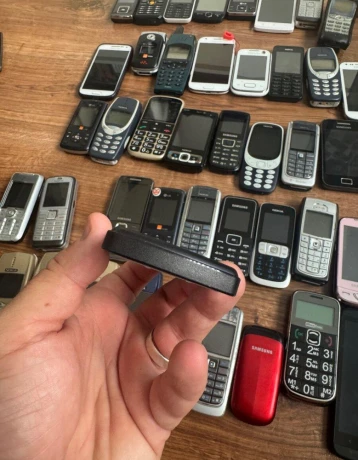 motorola-f3-motofone-big-2