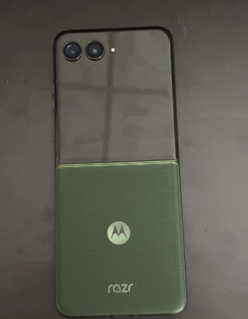 motorola-razr-50-ultra-512gb-big-2