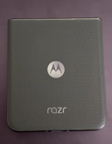 motorola-razr-50-ultra-512gb-big-4