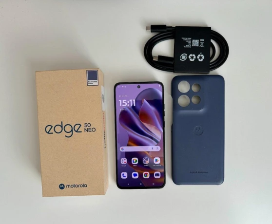 motorola-edge-50-neo-8gb256gb-modry-top-zaruka-big-1