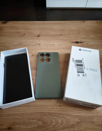 motorola-edge-60-pro-8256gb-pantone-shadow-green-big-1