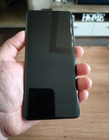 motorola-edge-60-pro-8256gb-pantone-shadow-green-big-2