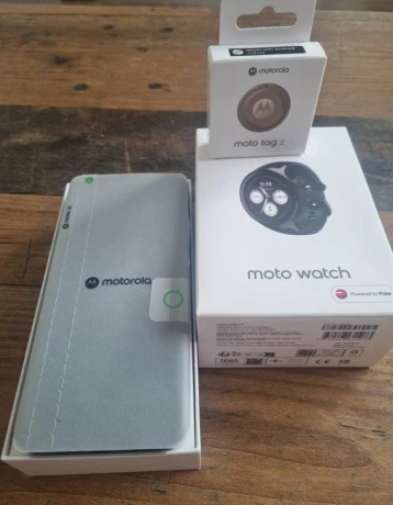 motorola-edge-70-pro-12gb512gb-moto-watch-big-2
