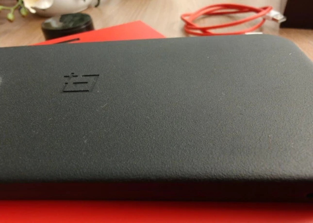 oneplus-15-original-magneticky-kryt-big-4