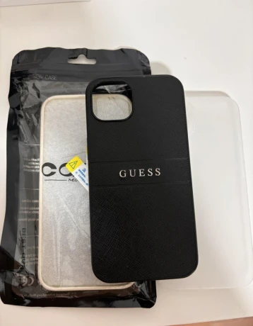 predam-kryt-guess-na-iphone-13-big-0