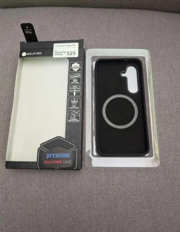 cover-zadny-cierny-na-samsung-s25-5g-kvalitny-vo-vnutri-zama-big-1
