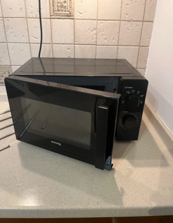 mikrovlnka-700w-big-0