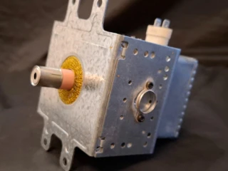 microwave-magnetron-for-whirlpool-mt-222-top-stav-1-kus