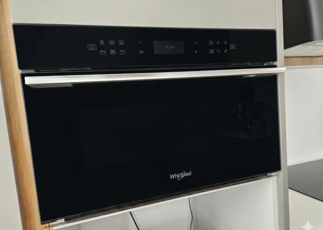 mikrovlnna-rura-whirpool-w7-md440nb-big-0