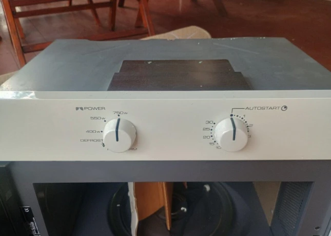 predam-vstavanu-mikrovlnku-whirlpool-big-1