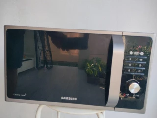 mikrovlnna-rura-s-grilom-samsung