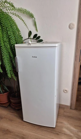 mraznicka-amica-140l-big-0