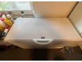 truhlicova-mraznicka-400l-small-0