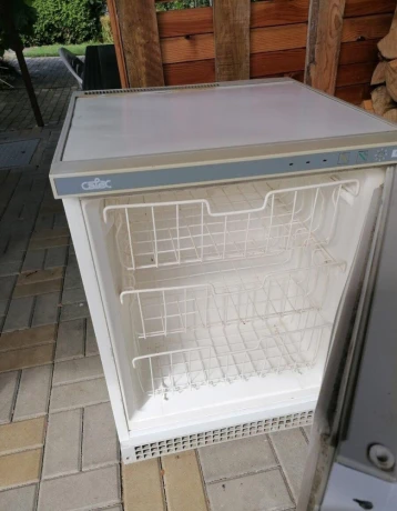 mraznicka-100l-big-0