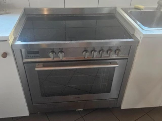 darujem-elektricky-sporak-90cm-sirka