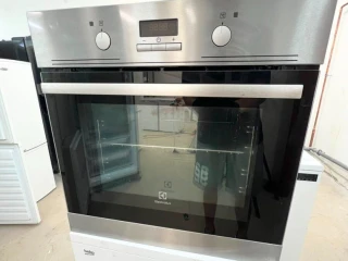 predam-vstavanu-trubu-electrolux