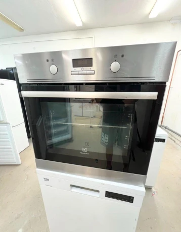 predam-vstavanu-trubu-electrolux-big-0