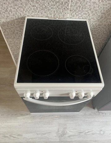 elektricky-sporak-zanussi-plne-funkcny-big-1