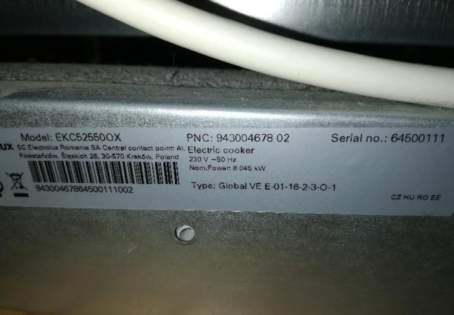 sklokeramicky-sporak-elektrolux-big-3
