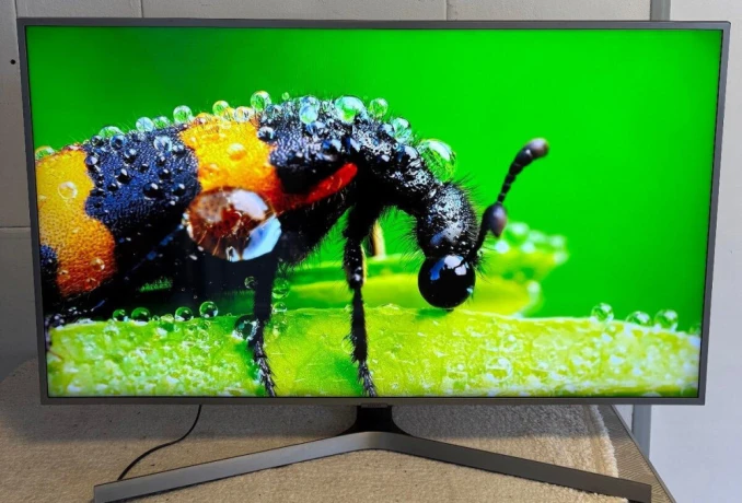 smart-tv-samsung-ue50nu7472-125cm-4k-big-0