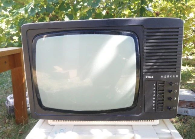 tesla-merkur-televizor-big-0