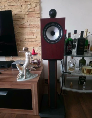 bowers-wilkins-705-s2-rosenut-big-1