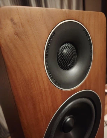 acoustic-energy-ae-309-big-1