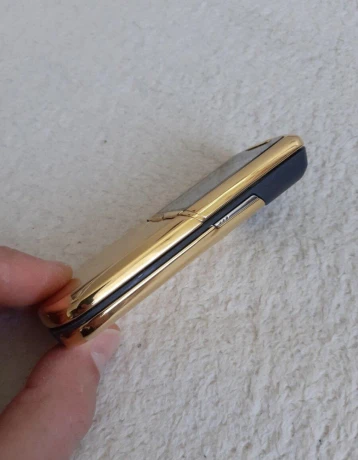 nokia-8800-gold-big-4