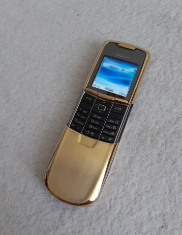 nokia-8800-gold-big-0